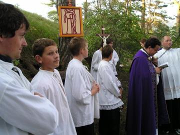 Miništrantský sprievod. Miništrantský sprievod.